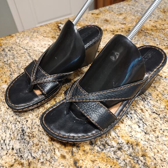 Born Black Leather Wedge Thong Heel Sandals W31563 Women's Sz 6/36.5 - Picture 1 of 12